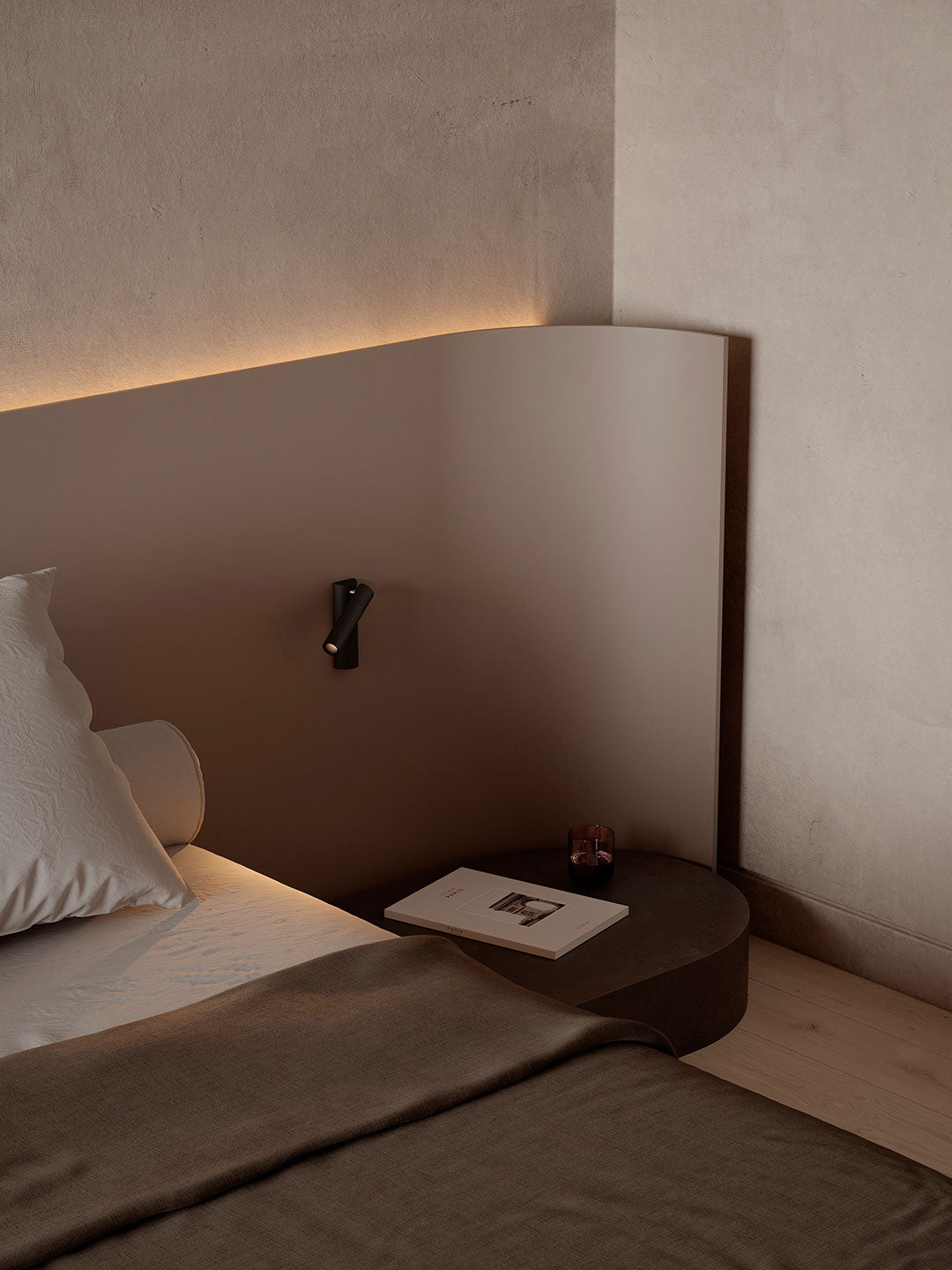Spotlight Enso, Textured Black, 2700K, Non-Dimmable, 16° Beam Angle, 2.1W, IP20, CRI>90
