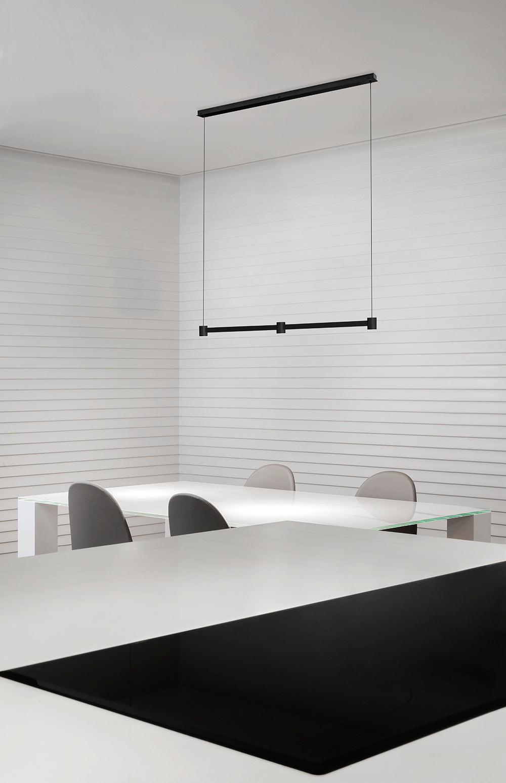 Pendant Art Base, Brushed Gold Black Base, 2700K, Non-Dimmable, 38° Beam Angle, 6.3W, IP20, CRI>90, Max. 5 m