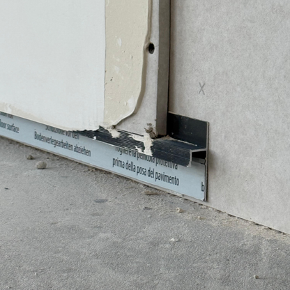 Profil Tip Plintă și Scafă Ascunsă Shadow Gap Light, M1, Aluminiu, Negru Mat, Anodizat, 2 m, 16,2 x 55 mm